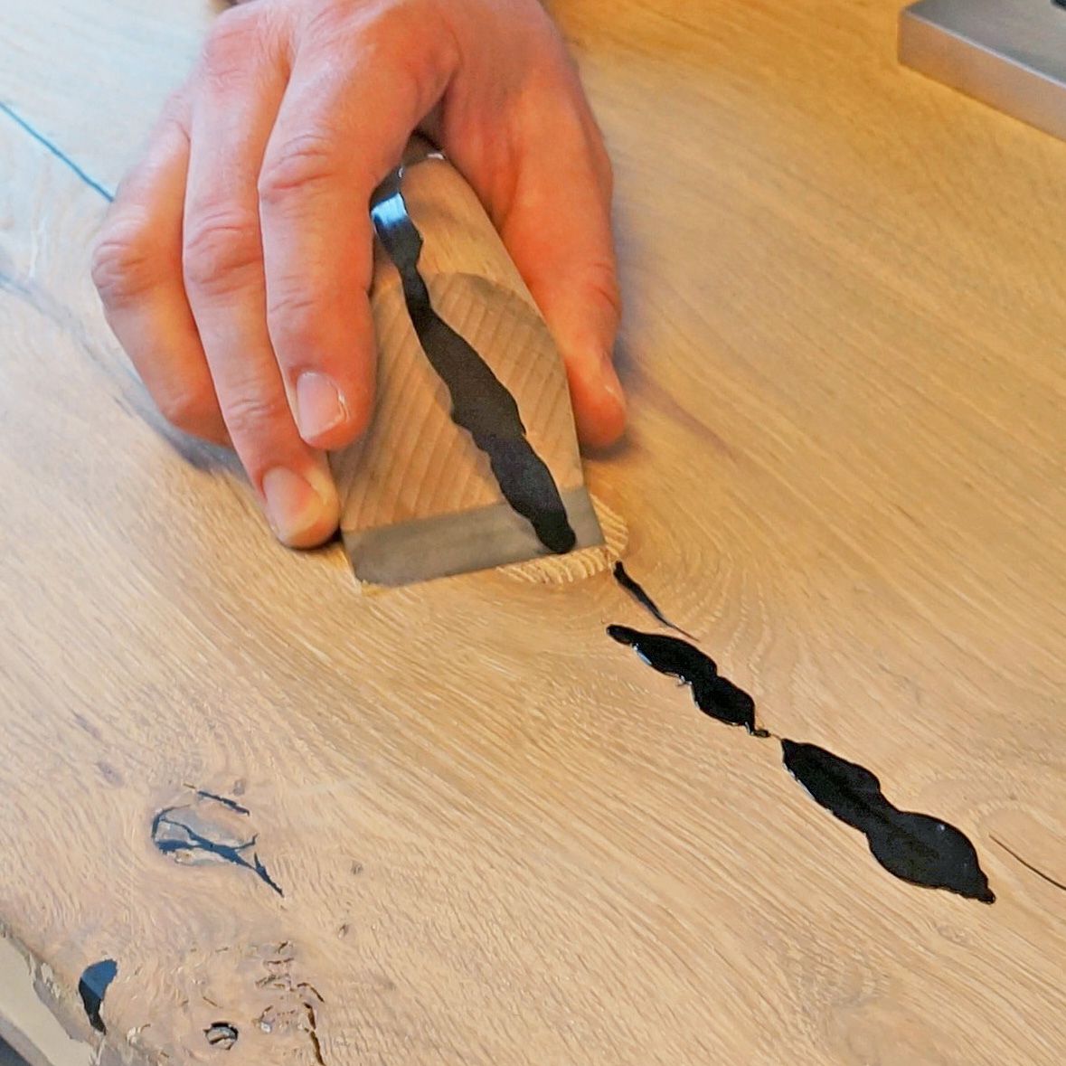 Total Finishing Knot Filler Cutting Tool