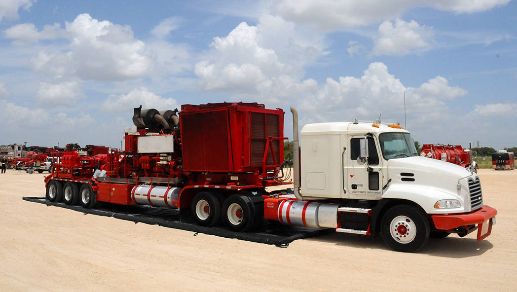 UltraTech Ultra-Containment Berm® - Foam Wall Model (4-Inch Walls) - PVC 22 oz.