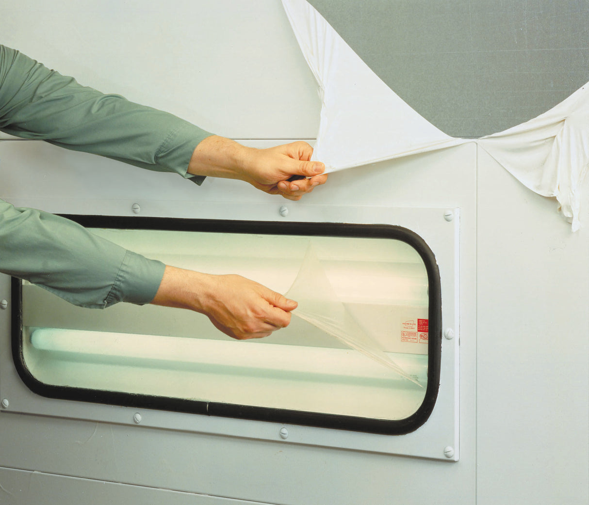 Binks White Booth Coat Water Base, Strippable (55 Gal)