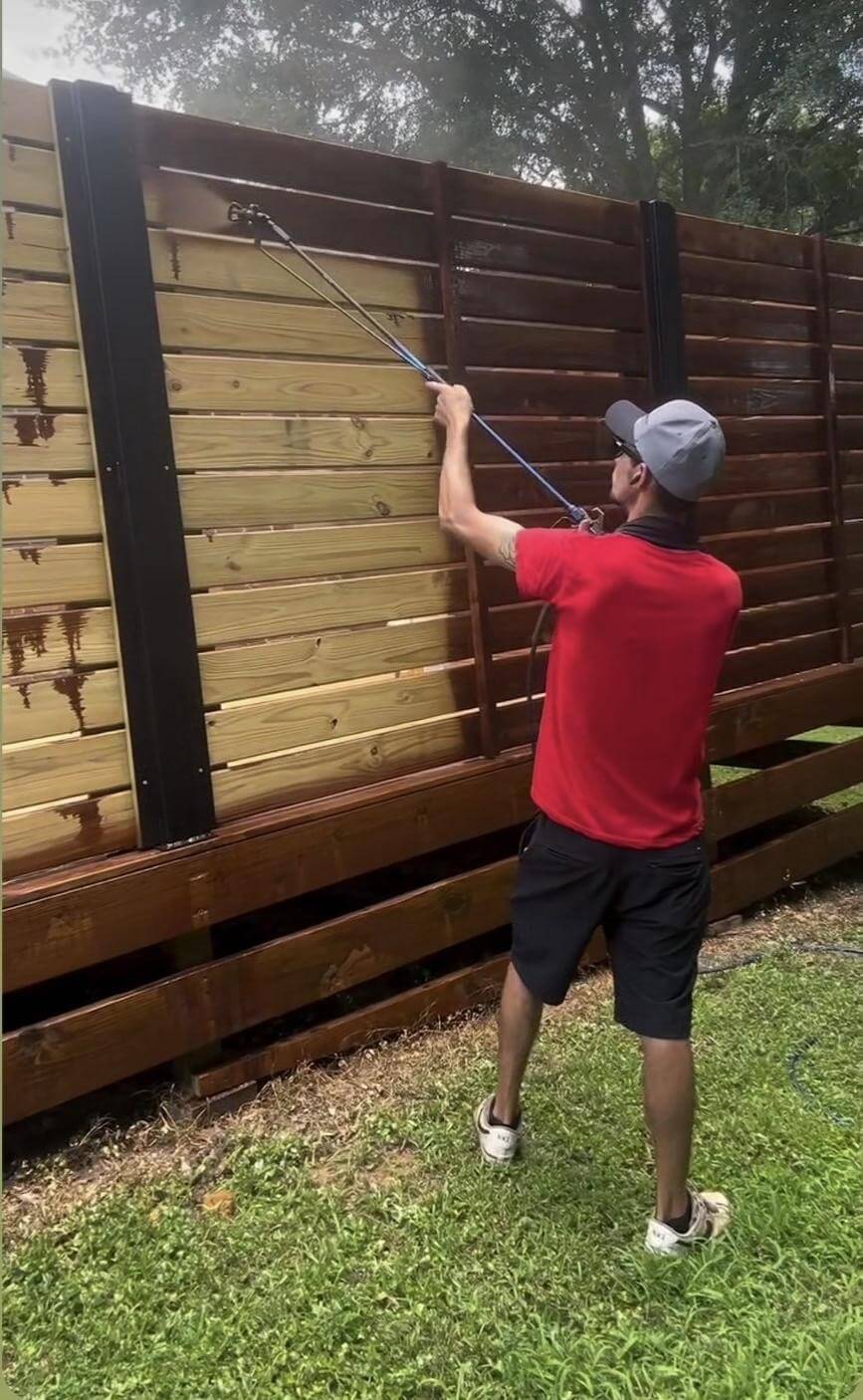 Monkey Rung iSpray360 44" Rotating Extension Spray Pole